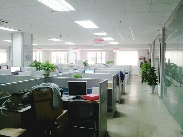 品牌热浸锌梯级桥架