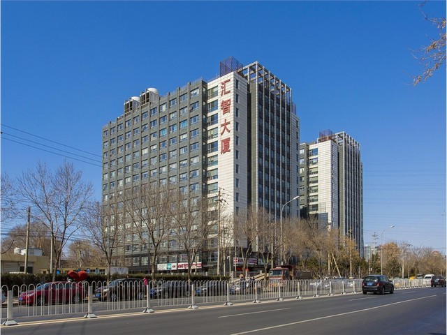 折角封口贴标机工厂